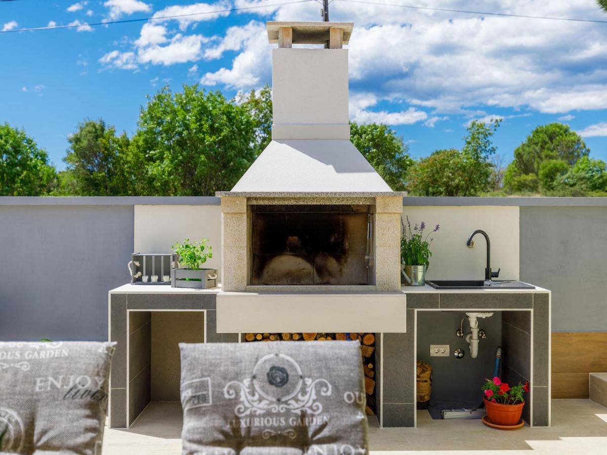 Holiday Home Laura By Interhome Pula Extérieur photo