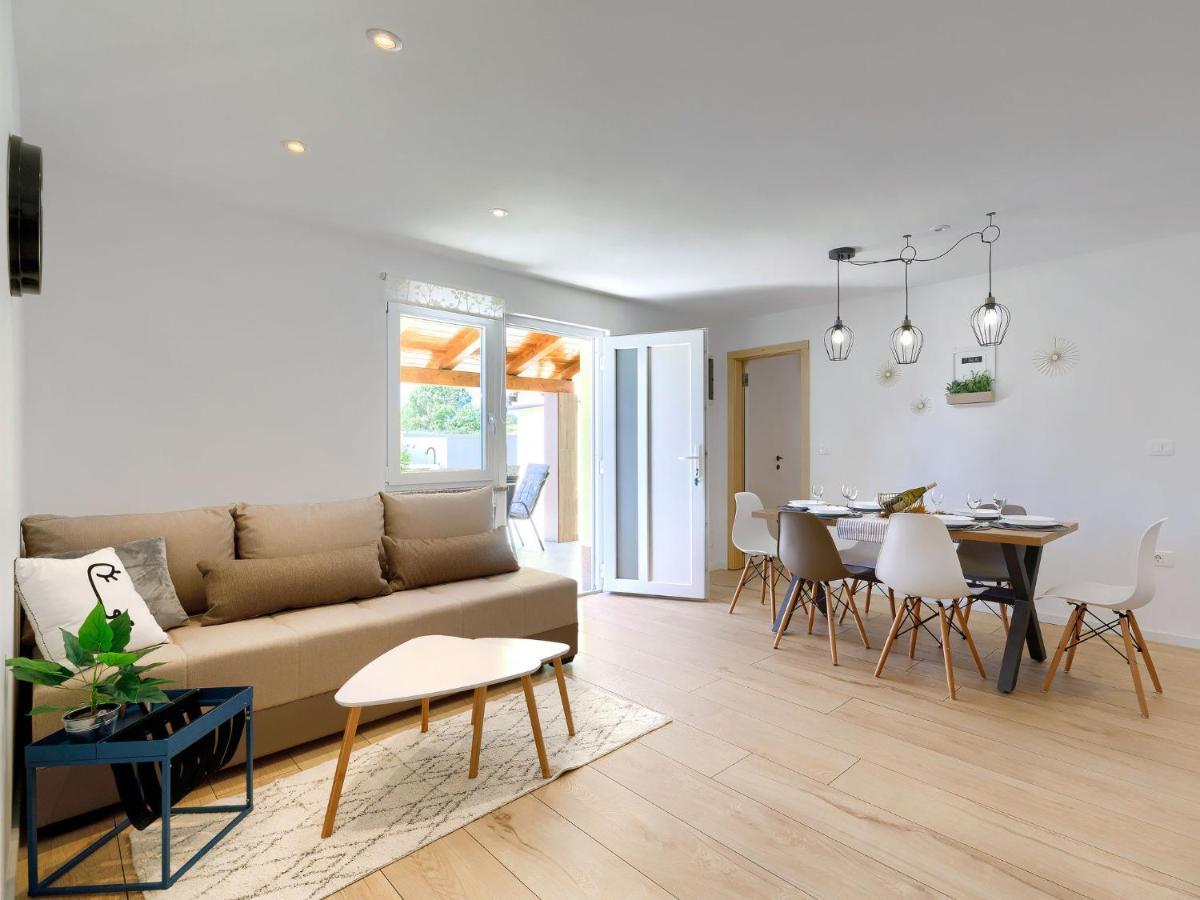 Holiday Home Laura By Interhome Pula Extérieur photo