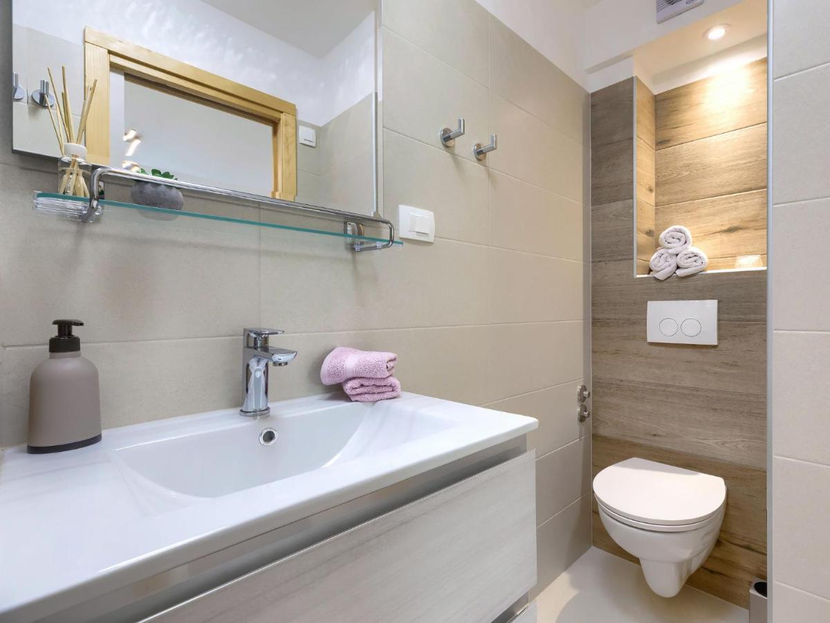 Holiday Home Laura By Interhome Pula Extérieur photo